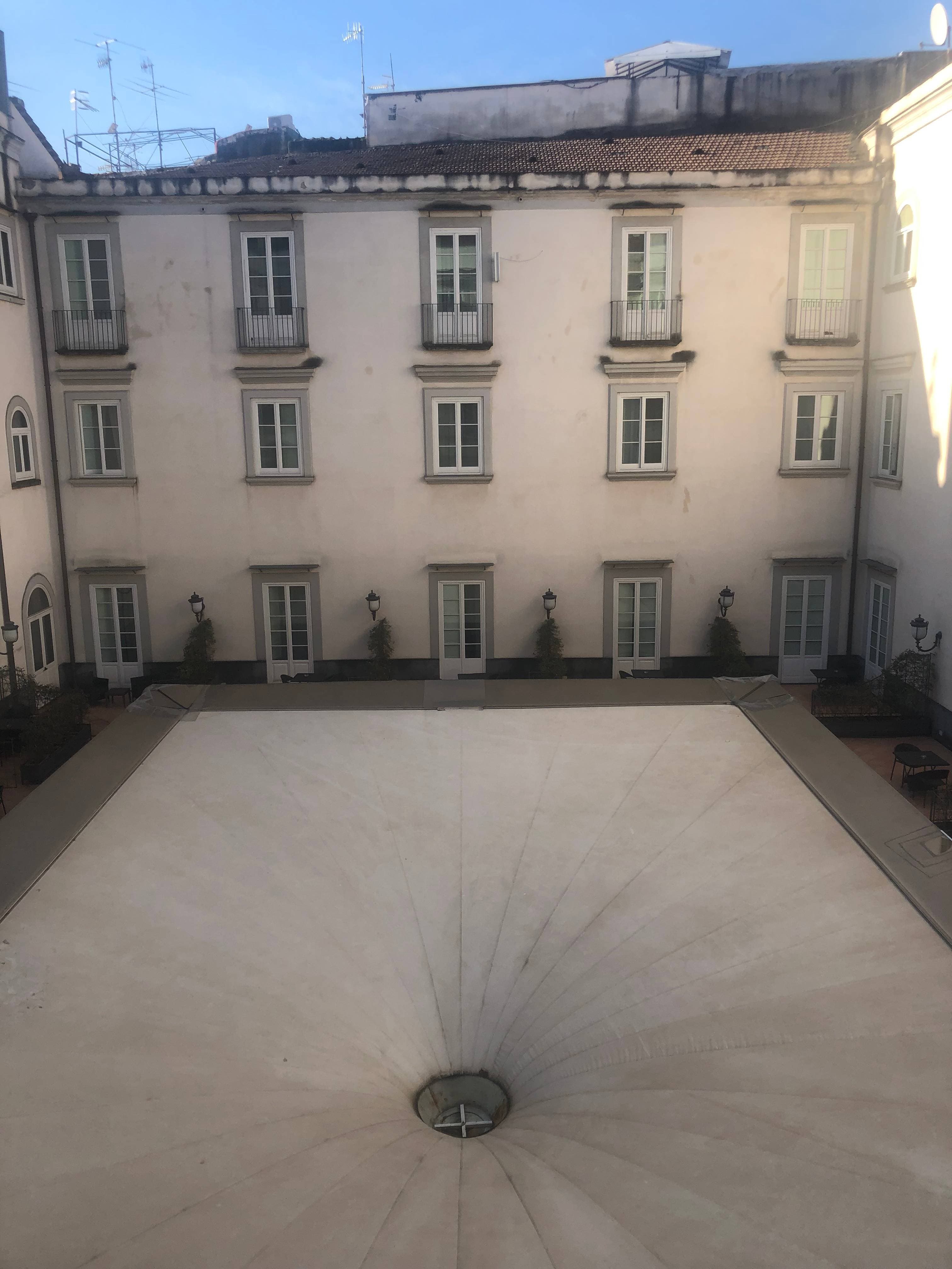 Palazzo Caracciolo Naples Ansicht 2