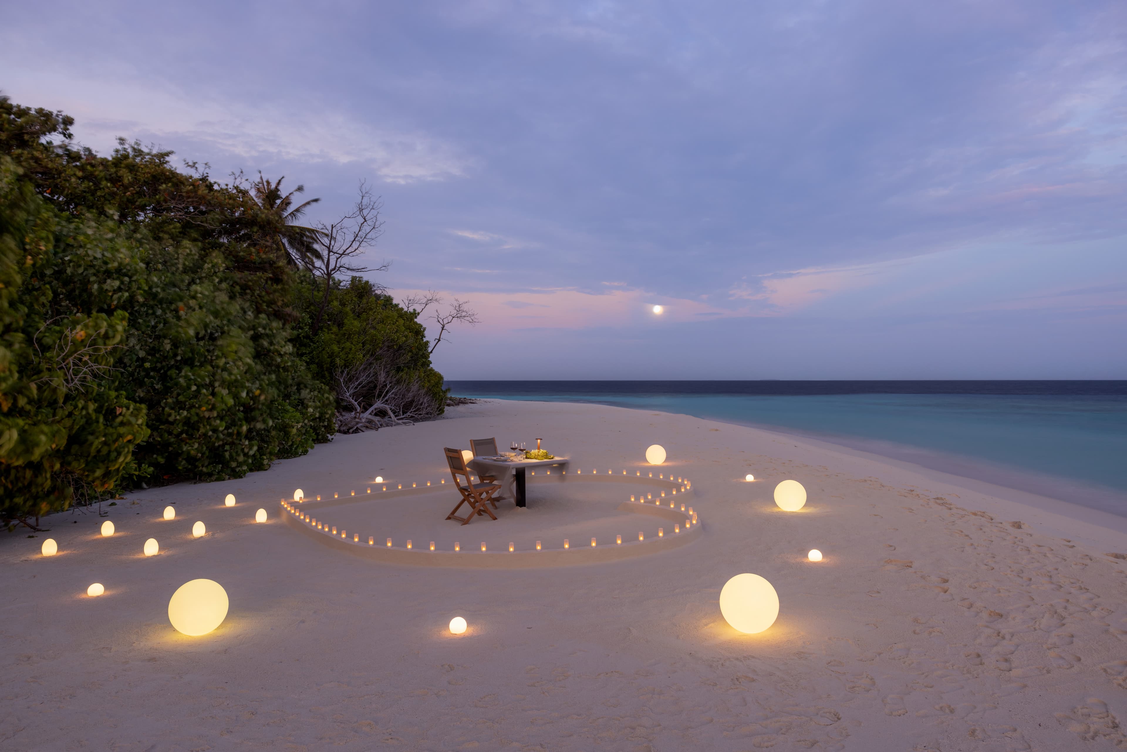 Avani+ Fares Maldives Resort Ansicht 9
