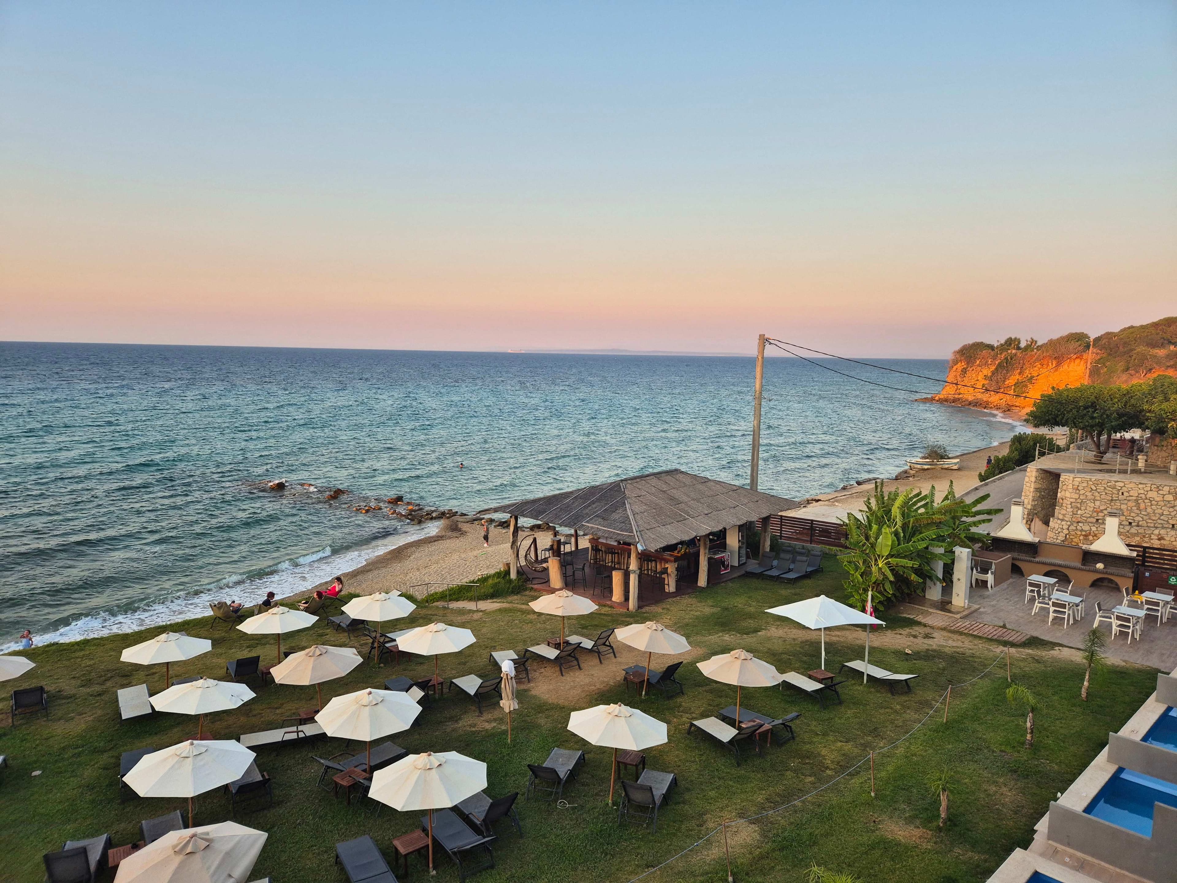Cavo Orient Beach Hotel & Suites Ansicht 9