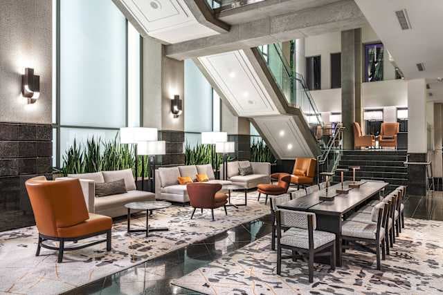 Hotel Delta Vancouver Suites