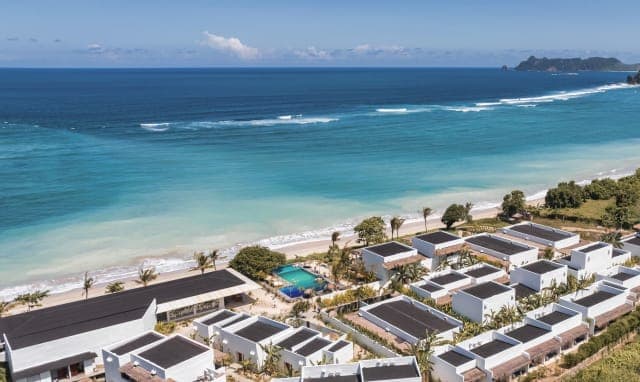 Amber Lombok Beach Resort