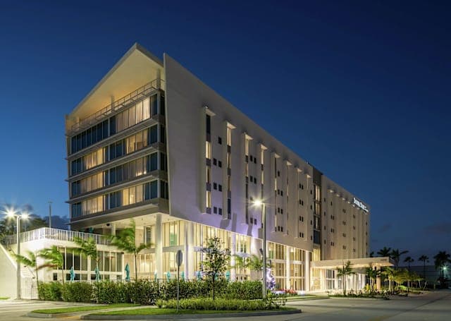 DoubleTree by Hilton Miami Doral Ansicht 2