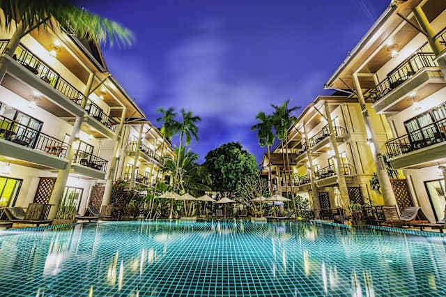 Hotel Navatara Phuket Resort