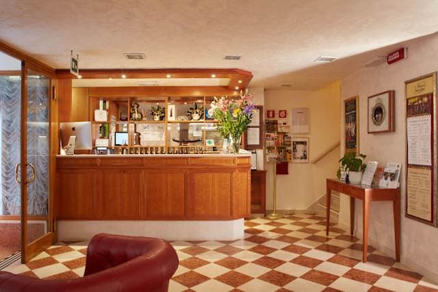 Hotel Commercio e Pellegrino