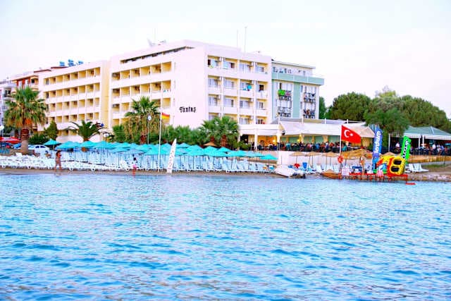 Tuntas Beach Hotel