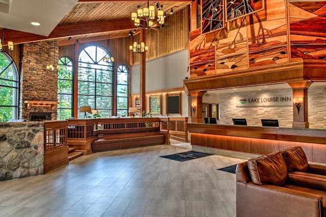 Hotel Lake Louise Inn