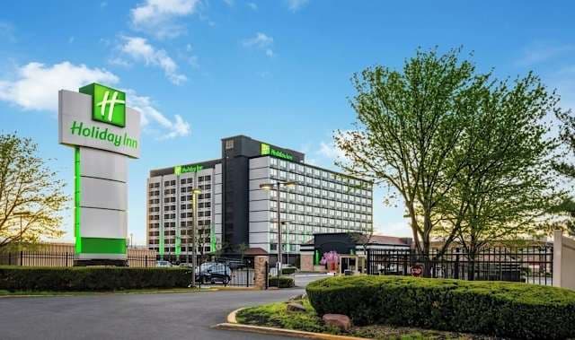 RAMADA PLAZA Hotel Newark Airport