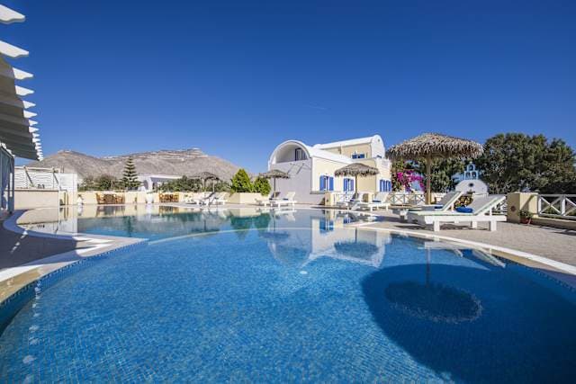 Hotel Bella Santorini