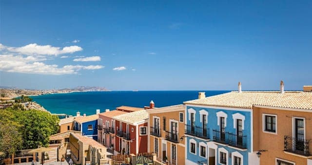 Occidental Pueblo Acantilado Ansicht 2