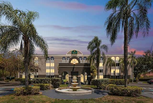 Hotel La Quinta Inn & Suites Miami Lakes