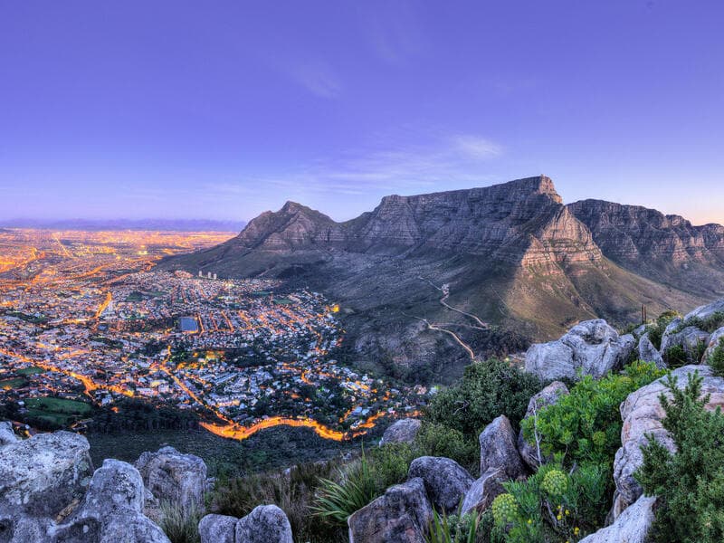 Rundreisen Südafrika, Botswana & Simbabwe: Von Safari-Abenteuern zur Kap-Metropole im 3-Sterne-Hotel