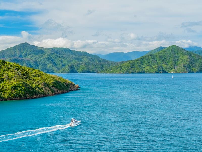 Royal Princess#°#Ibis Styles Central, Sydney#°#Ibis Styles Hobart, Hobart#°#Holiday Inn Express Melbourne Southbank, Melbourne