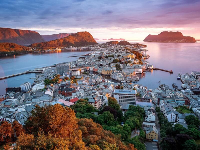 Havila Castor#°#Havila Pollux#°#Comfort Hotel Børsparken, Oslo#°#Comfort Hotel Grand Central, Oslo#°#Heimen Hotel, Bergen