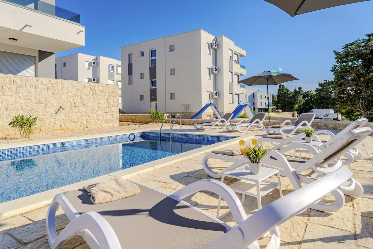 Mirjana Stadt-Apartment 6 in Novalja